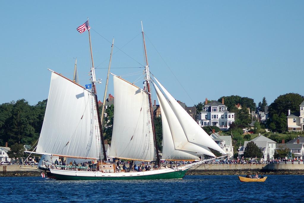 Ocean House Hotel At Bass Rocks Gloucester Buitenkant foto